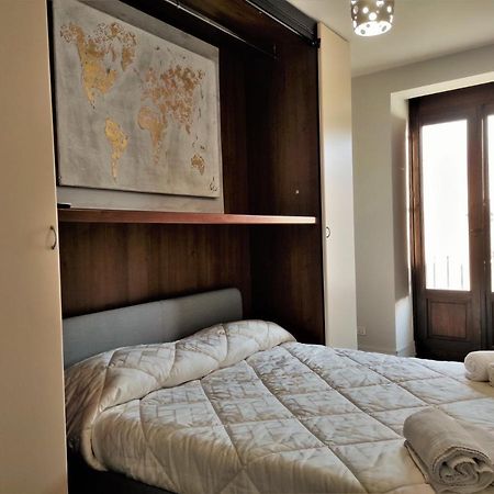 Flora'S House - Ortigia Holidays سيراكوزا المظهر الخارجي الصورة