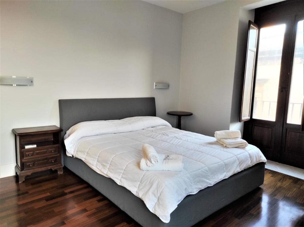 Flora'S House - Ortigia Holidays سيراكوزا المظهر الخارجي الصورة